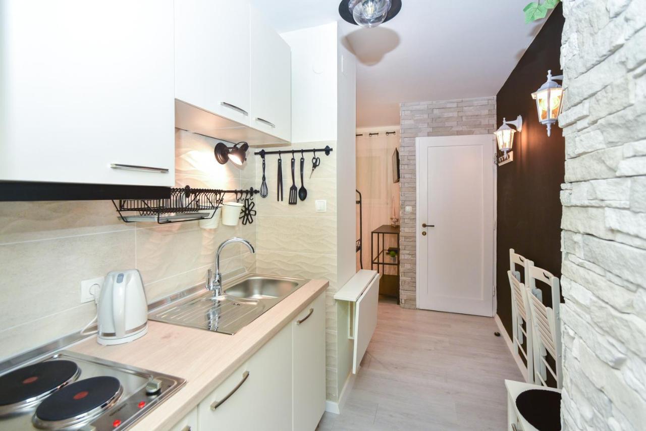 Apartman Feral